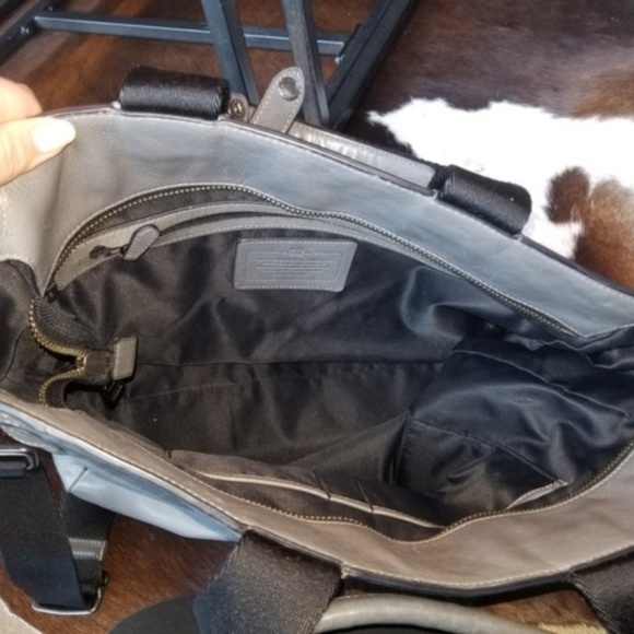 Coach | Utility Tote | Ash - Picture 4 of 4
